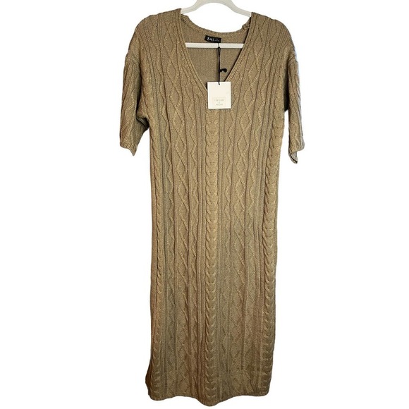 Two Very J Short Sleeve V Neck Cable Knit Sweater Dress - Picture 2 of 15